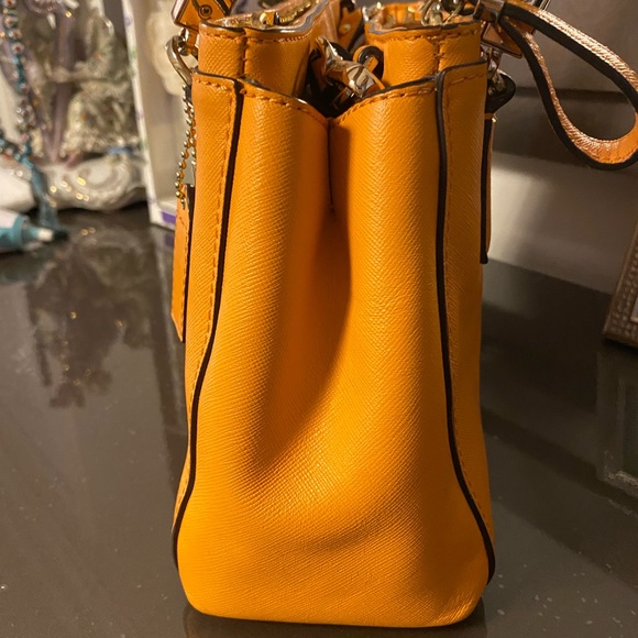 Coach purse - Picture 6 of 7